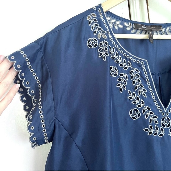 BCBGmaxazria Navy Blue Silk Embroidered Short Sleeve Peasant Blouse Size Medium - Picture 2 of 9